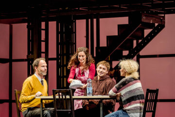 Thomas Borchert, Pia Douwes, Dominik Hees, Sabrina Weckerlin © Thomas Langer / Stadttheater Fürth