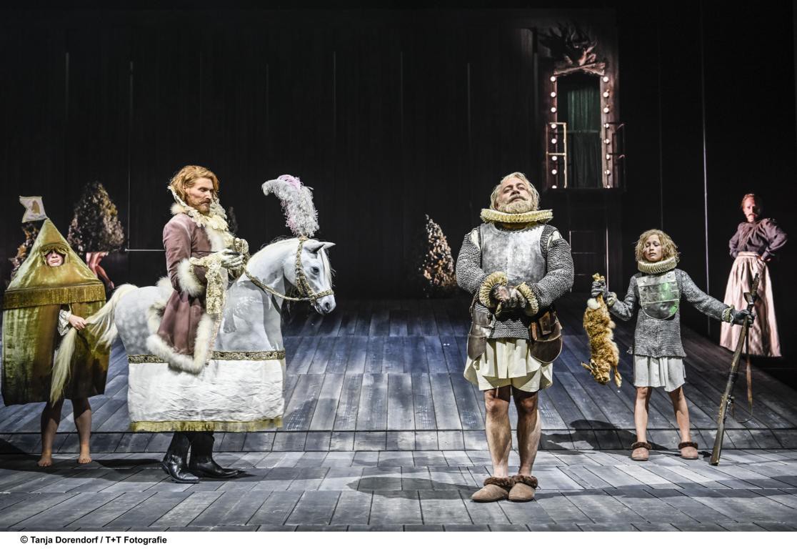 Christian Hettkamp (Herzog), Riccardo Botta (Kuno), Elias Podolski (Junger Kuno), Matthias Albold (Bertram) © Tanja Dorendorf