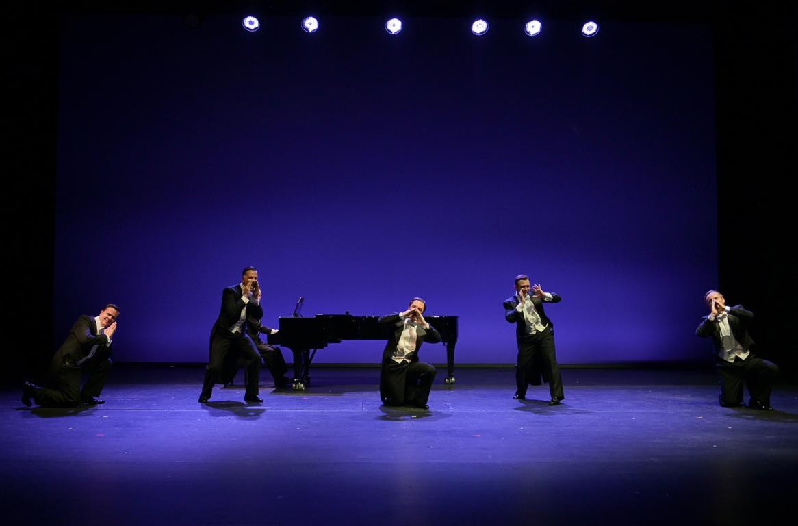 Dmitri Vargin (Roman), Günes Gürle (Robert), Patrick Francis Chestnut (Erwin), Cornel Frey (Ari), Luis Fernando Piedra (Erich), Florian Simson (Harry) © Hans Jörg Michel