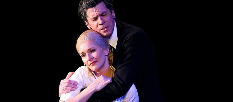 Evita und Juan Péron © © Theater