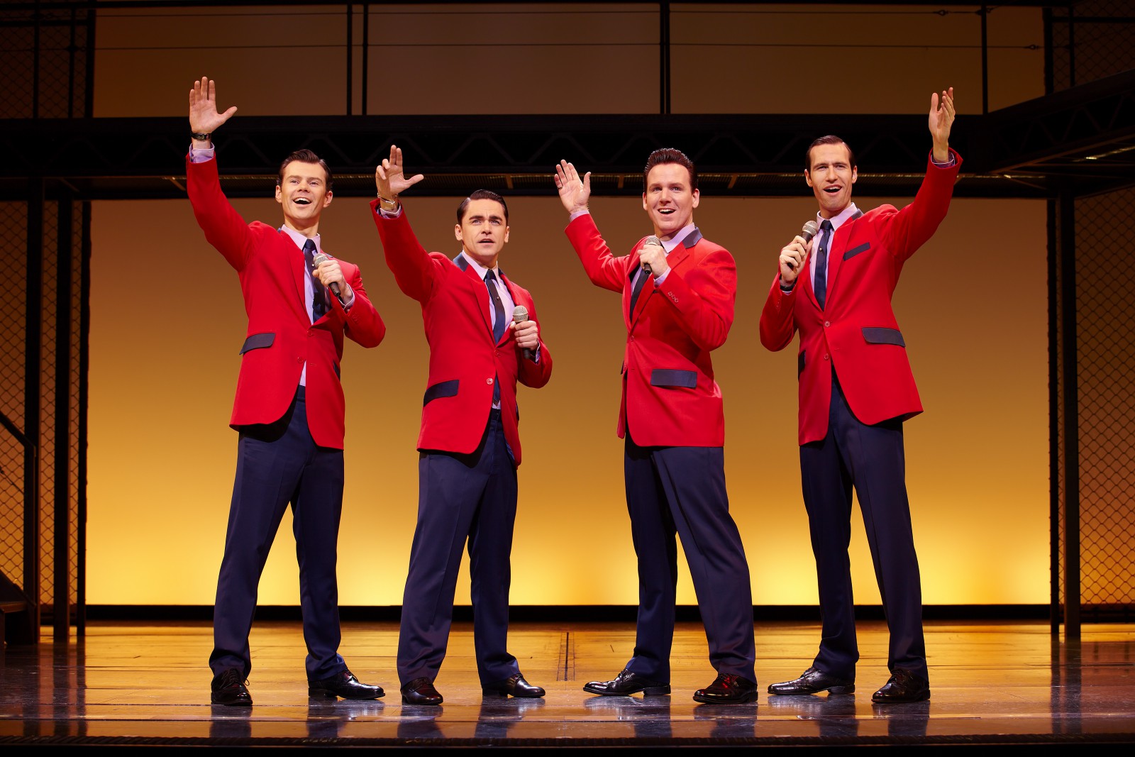 l-r: Matthew Wycliffe (Bob Gaudio), Ryan Molloy (Franki Valli), Jon Boydon (Tommy DeVito), Eugene McCoy (Nick Massi) © Brinkhoff & Mögenburg