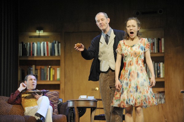 Bernd Geiling (Prof. Henry Higgins) und Franziska Melzer (Eliza Doolittle)  © © HL Böhme