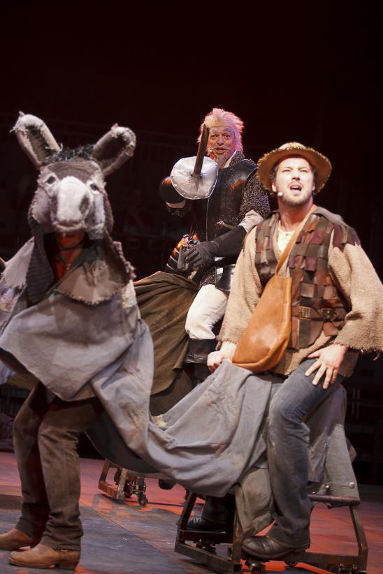 Cervantes (Erwin Windegger), Sancho (Daniel Prohaska) © Werner Kmetitsch