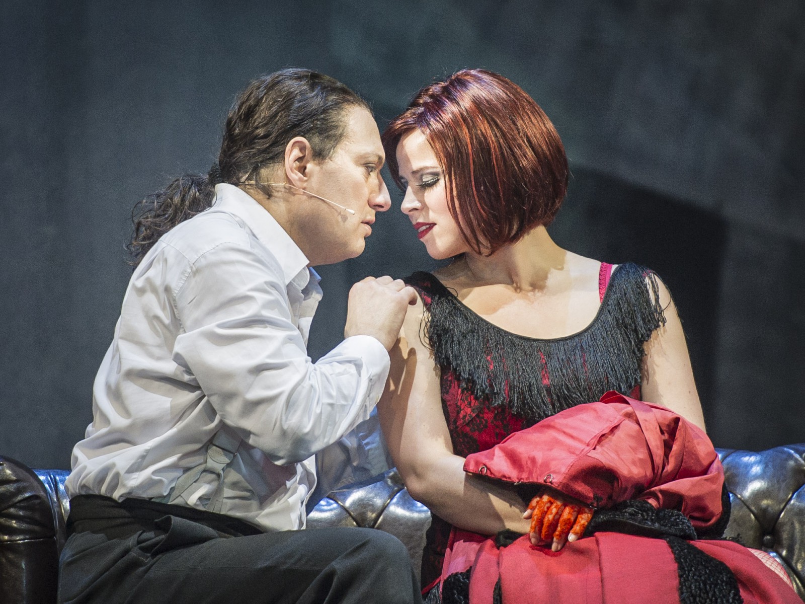 Randy Diamond (Dr. Jekyll), Julia Gámez Martin (Lucy Harris) © @ Rupert Larl