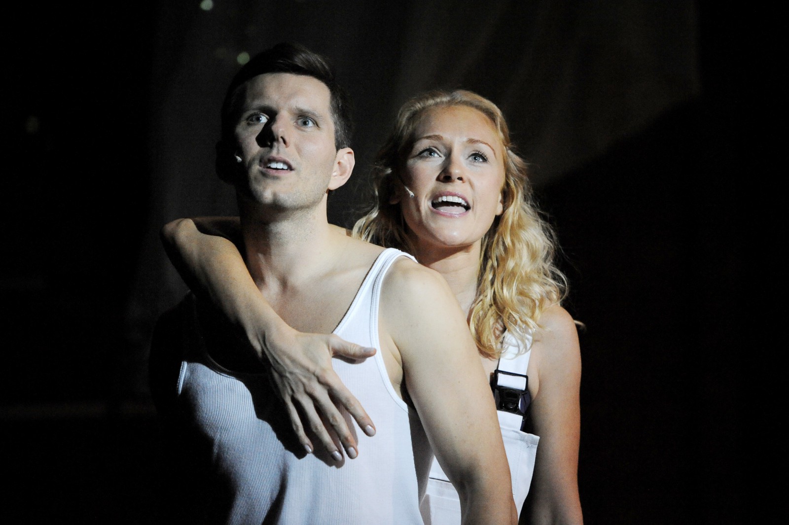 John Addison (Sam), Hannah Grover (Molly) © Martin Kaufhold