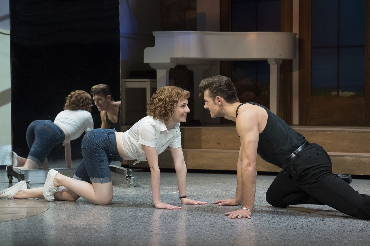 Katie Harland (Frances 'Baby' Houseman), Lewis Griffiths (Johnny Castle) © Alastair Muir