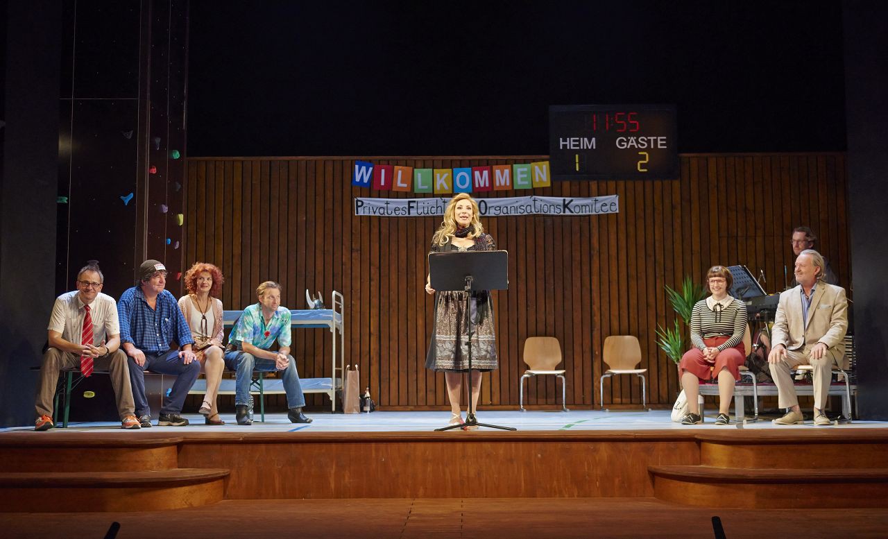 l-r: Stephan Schad, Rainer Piwek, Anne Weber, Holger Dexne, Susanne Jansen, Victoria Fleer, George Meyer-Goll © Oliver Fantitsch