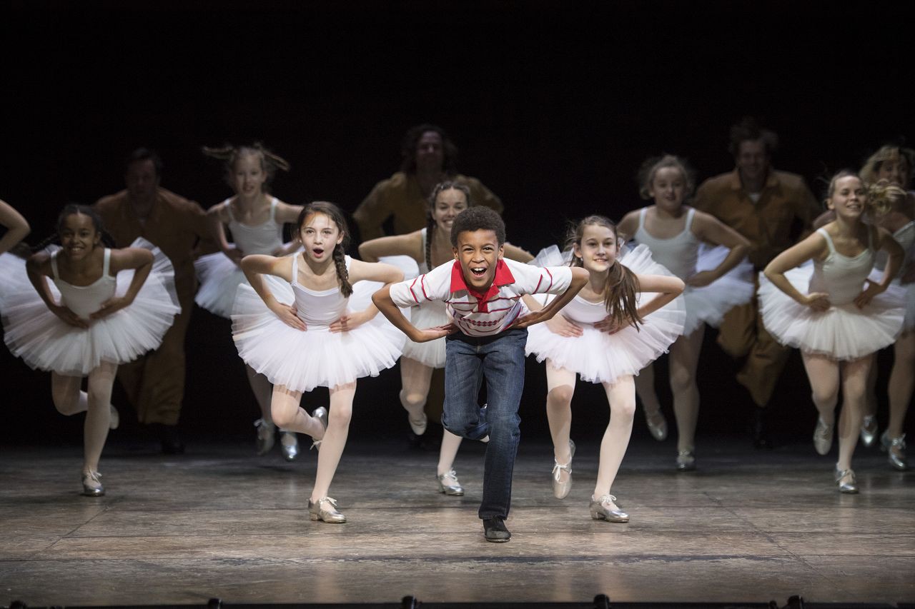 Emile Gooding (Billy Elliot), Ballet Girls © Alastair Muir