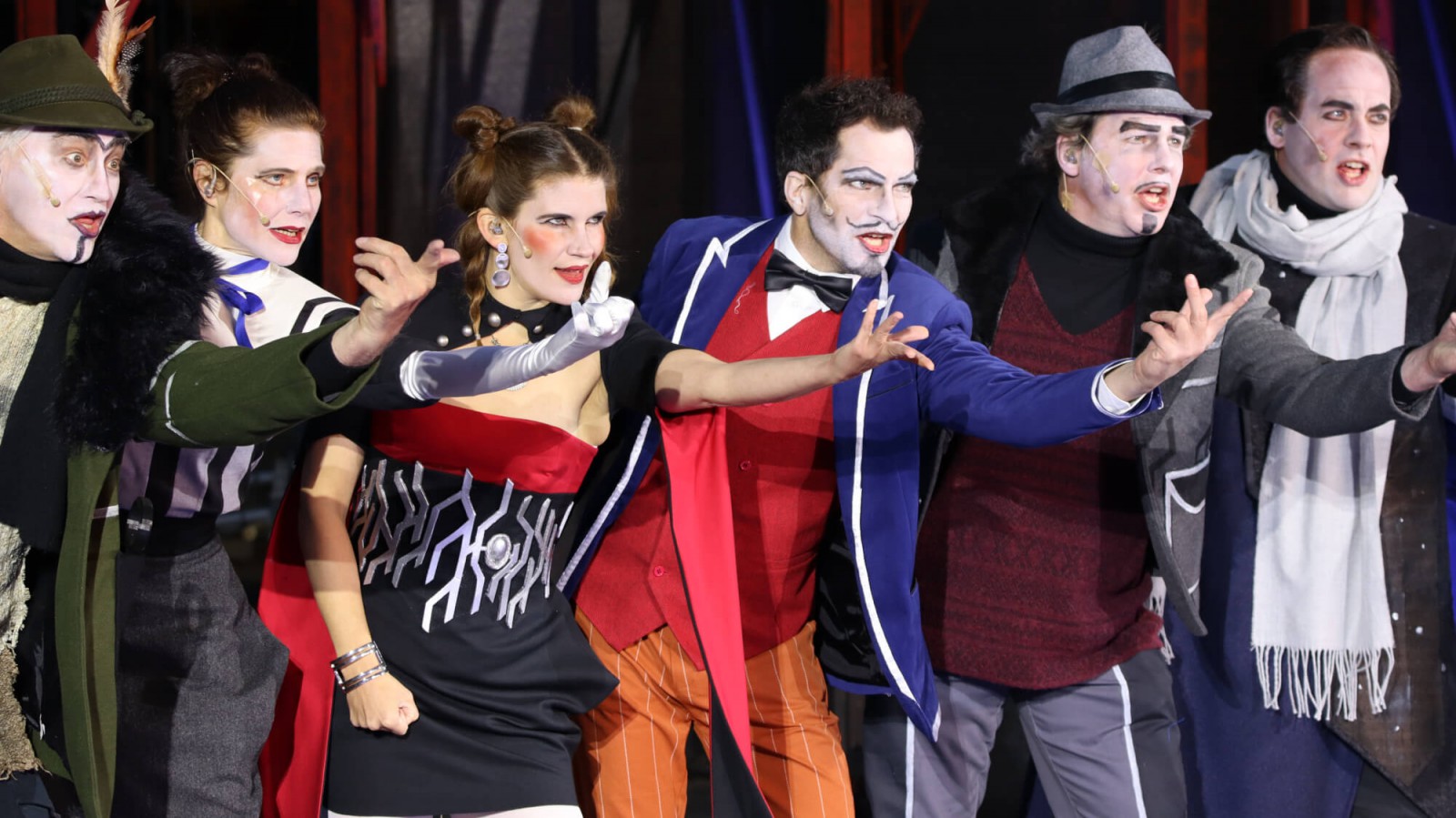 Jürgen Lorenzen (Bertram), Iris Boss (Anne), Rosana Cleve (Käthchen), Florian Bender (Wilhelm), Gregor Eckert, Jonas Böhm © Tanja Weidner