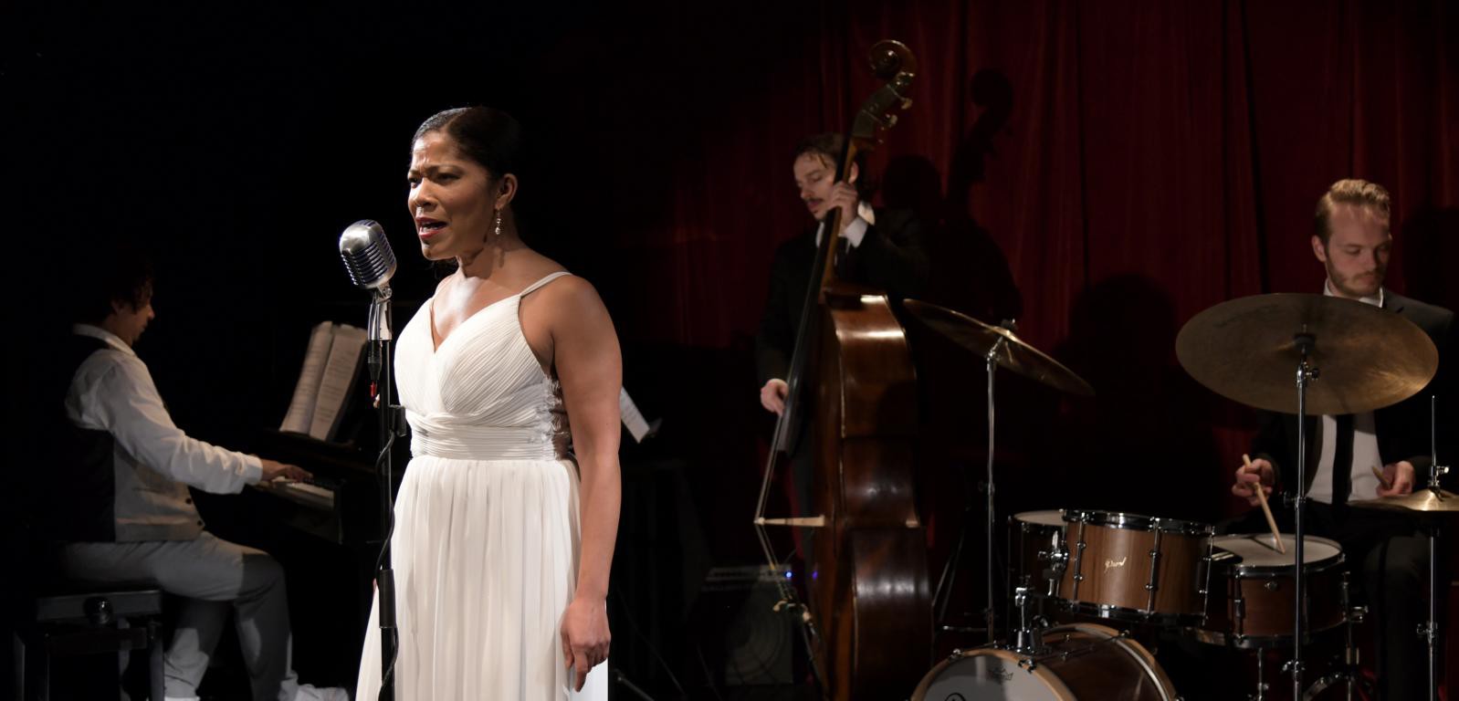 Lynne Ann Williams (Billie Holiday) © Ine&Thomas Photography