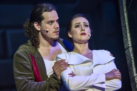 Til Ormeloh (Che), Janina Wilhalm (Eva). © Michael Bode.